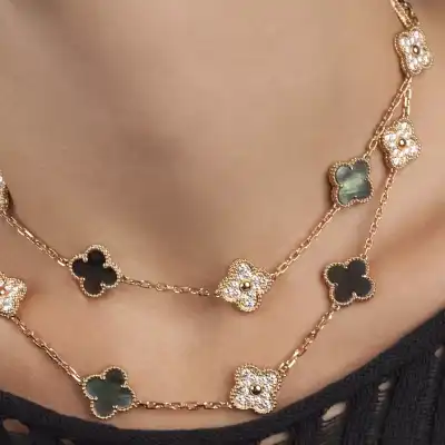 Новая коллекция украшений Van Cleef & Arpels Vintage Alhambra: эхо прошлого и современная роскошь